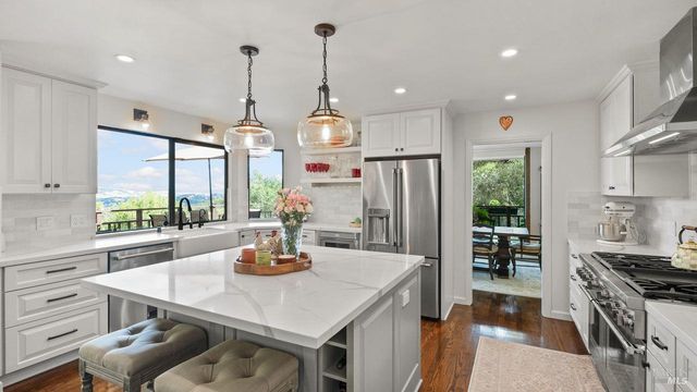 170 Wild Horse Valley Dr, Novato, CA 94947