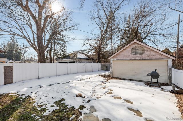 18227 Prairie Street, Detroit, MI 48221