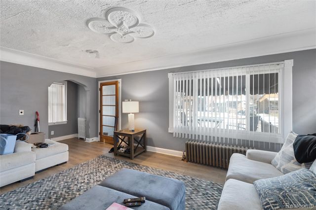 18227 Prairie Street, Detroit, MI 48221