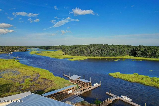 1094 Pink Snapper Place NW, Sunset Beach, NC 28468