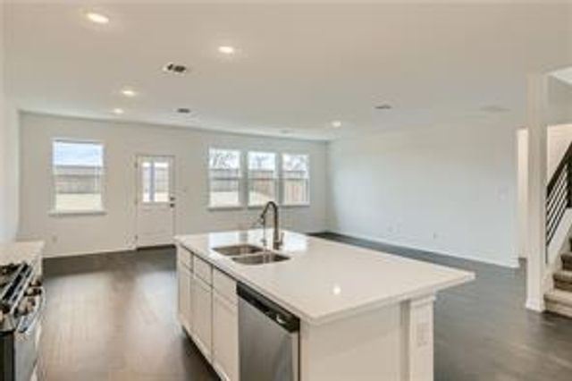 120 Thurman Holt RD, Hutto, TX 78634
