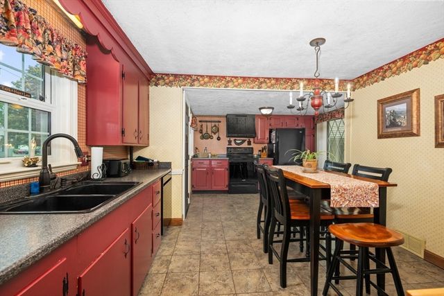 23 Walnut Street, Oxford, MA 01540