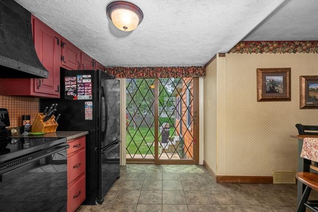 23 Walnut Street, Oxford, MA 01540