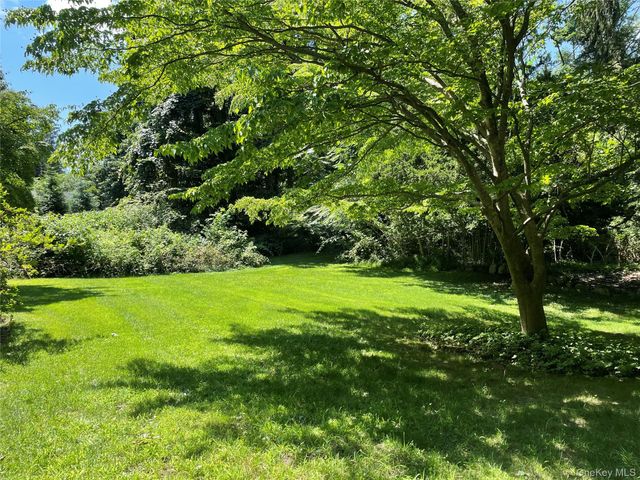 3 N Lake Road, Armonk, NY 10504