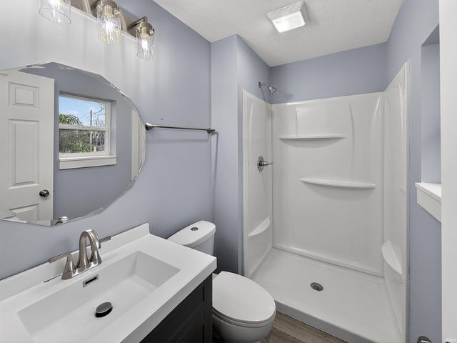 2503 DeCamp Avenue, Elkhart, IN 46517
