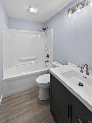 2503 DeCamp Avenue, Elkhart, IN 46517