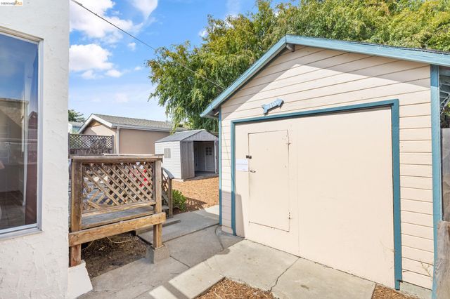 1035 Pomona Ave, Albany, CA 94706
