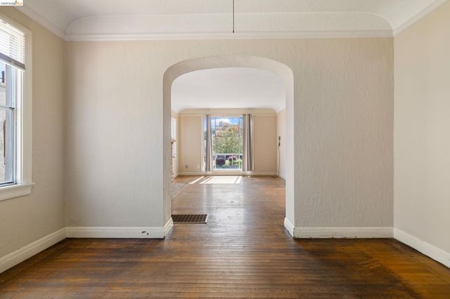 1035 Pomona Ave, Albany, CA 94706