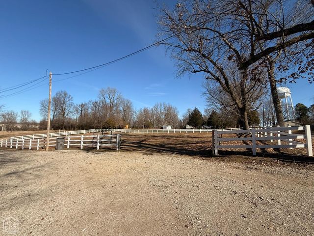 913 E Hillview, Paragould, AR 72450