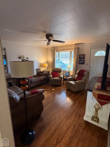 913 E Hillview, Paragould, AR 72450