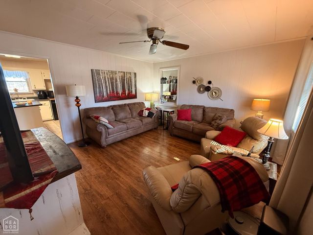 913 E Hillview, Paragould, AR 72450