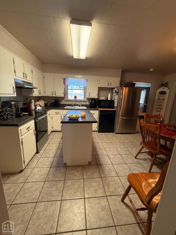 913 E Hillview, Paragould, AR 72450