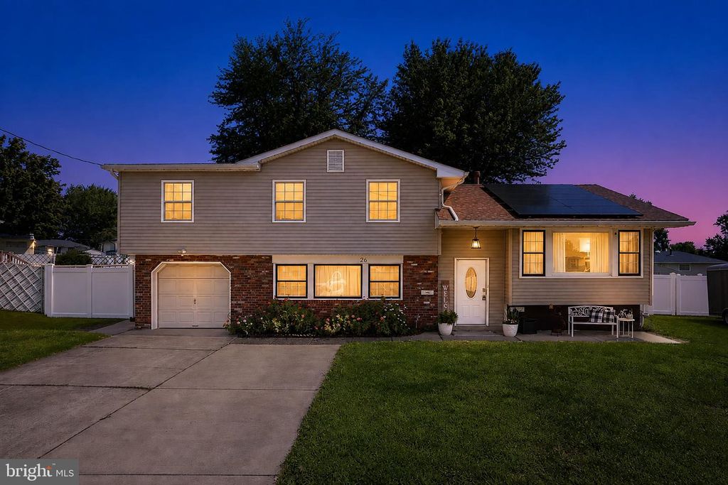 26 HOLYOKE DR, DELRAN, NJ 08075 — exterior