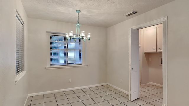 61 Wood Hollow Drive, Conroe, TX 77304