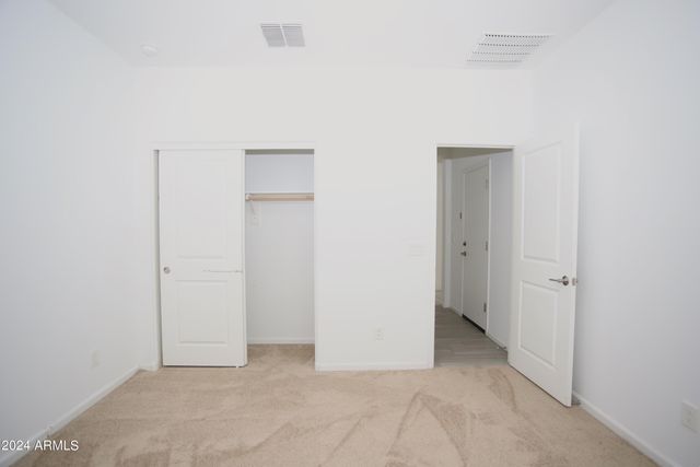 9225 W WILLOW BEND Lane, Phoenix, AZ 85037