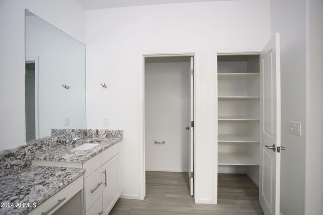 9225 W WILLOW BEND Lane, Phoenix, AZ 85037