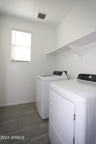 9225 W WILLOW BEND Lane, Phoenix, AZ 85037