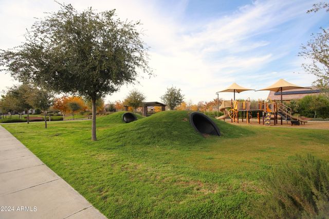 9225 W WILLOW BEND Lane, Phoenix, AZ 85037