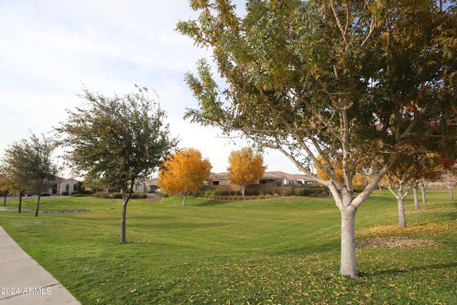 9225 W WILLOW BEND Lane, Phoenix, AZ 85037