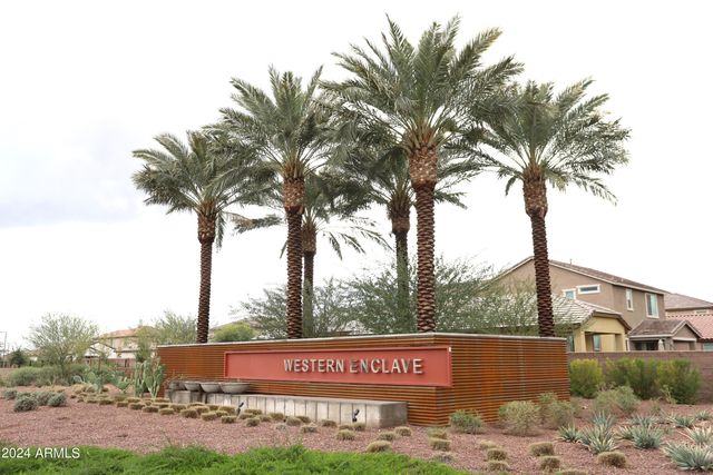 9225 W WILLOW BEND Lane, Phoenix, AZ 85037