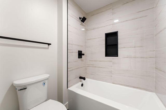 3979 Tomahawk Circle, La Porte, IN 46350