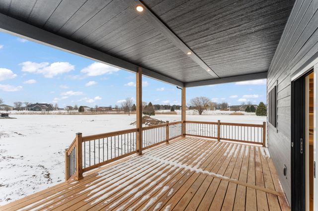 3979 Tomahawk Circle, La Porte, IN 46350