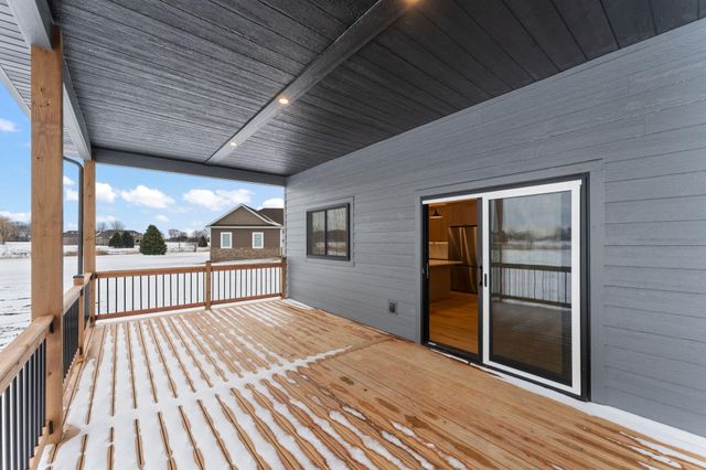 3979 Tomahawk Circle, La Porte, IN 46350