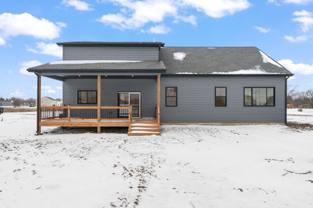 3979 Tomahawk Circle, La Porte, IN 46350