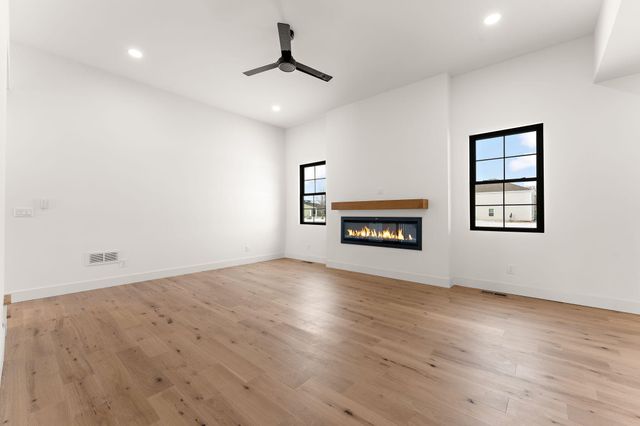 3979 Tomahawk Circle, La Porte, IN 46350