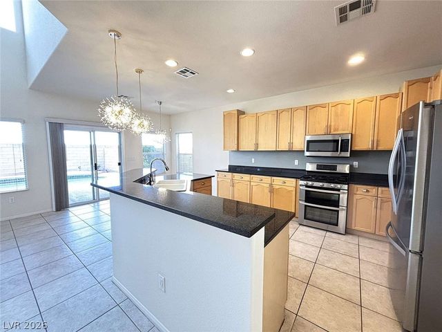 460 Crocus Hill Street, Las Vegas, NV 89138