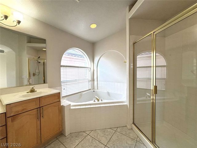 460 Crocus Hill Street, Las Vegas, NV 89138