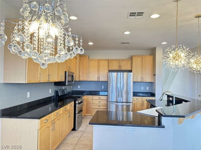 460 Crocus Hill Street, Las Vegas, NV 89138