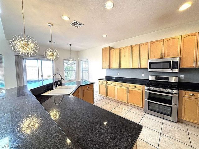 460 Crocus Hill Street, Las Vegas, NV 89138