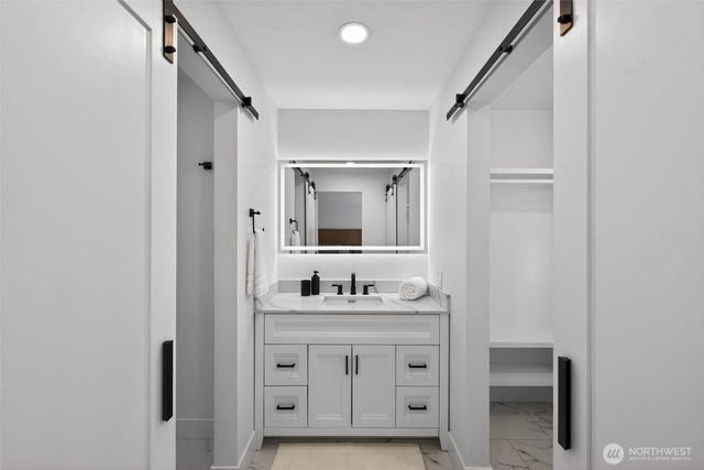 21401 SE 16th Place, Sammamish, WA 98074