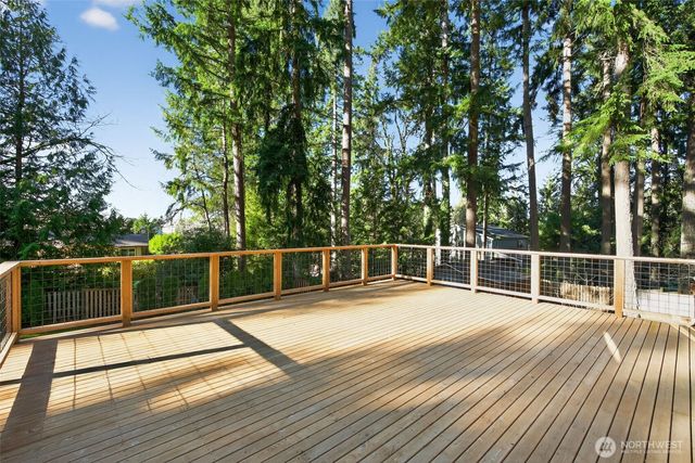 21401 SE 16th Place, Sammamish, WA 98074