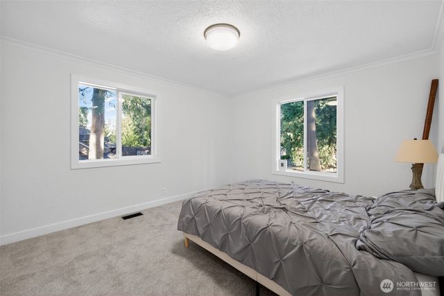 21401 SE 16th Place, Sammamish, WA 98074