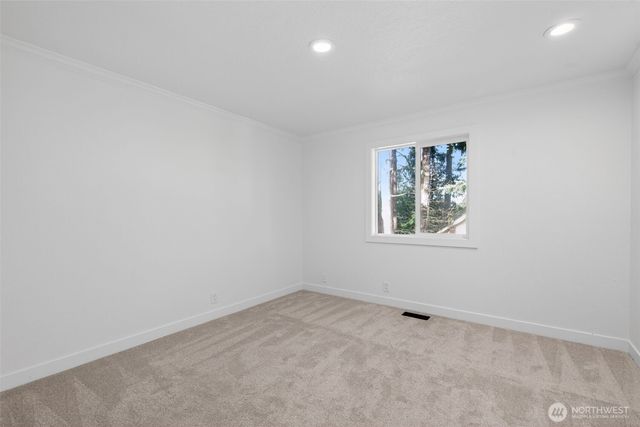 21401 SE 16th Place, Sammamish, WA 98074