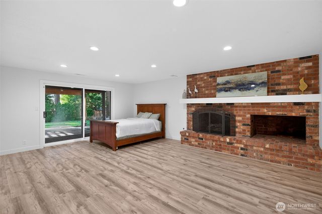 21401 SE 16th Place, Sammamish, WA 98074