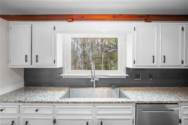 391 Lake Hill Drive, Thomasville, NC 27360