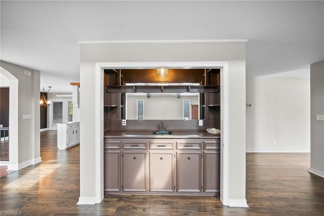 391 Lake Hill Drive, Thomasville, NC 27360