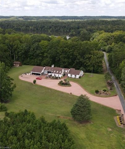 391 Lake Hill Drive, Thomasville, NC 27360