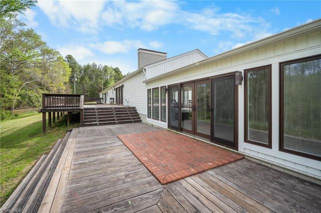 391 Lake Hill Drive, Thomasville, NC 27360