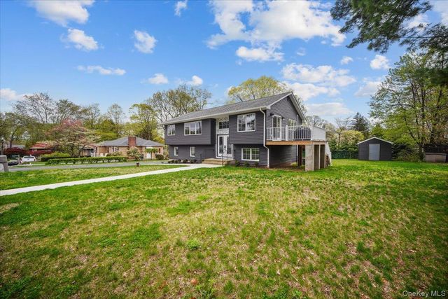 10 Sandhage Drive, Pearl River, NY 10965