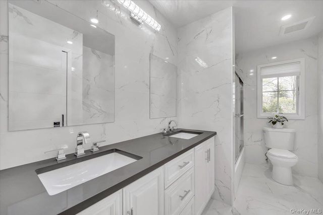 10 Sandhage Drive, Pearl River, NY 10965