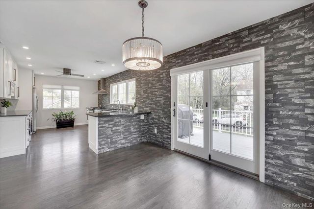 10 Sandhage Drive, Pearl River, NY 10965