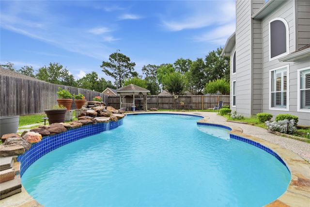 1623 Sandy Park Dr, Kingwood, TX 77339