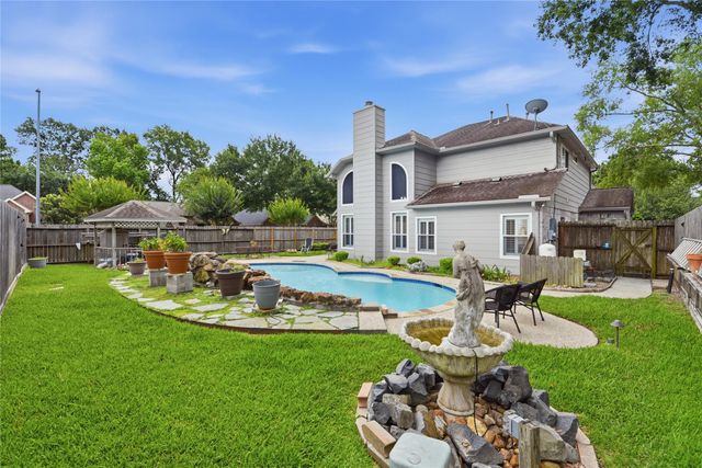 1623 Sandy Park Dr, Kingwood, TX 77339