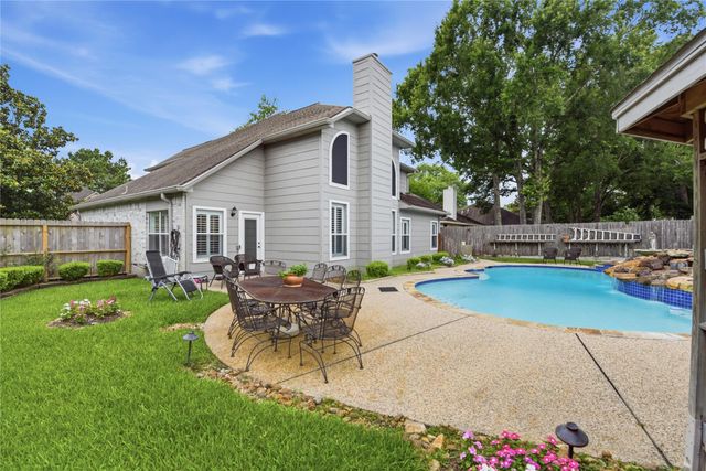 1623 Sandy Park Dr, Kingwood, TX 77339
