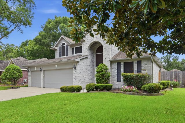 1623 Sandy Park Dr, Kingwood, TX 77339