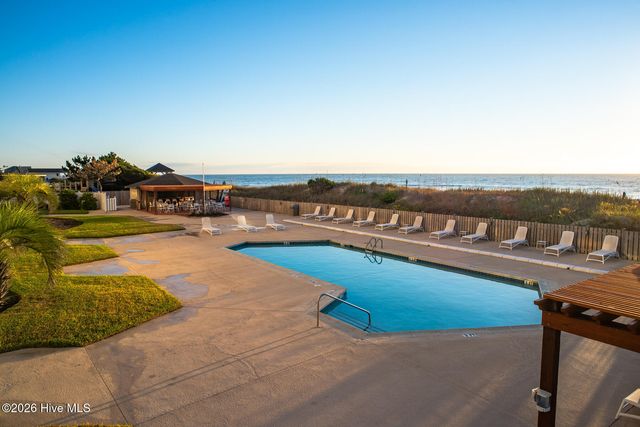 1704 N Lumina Avenue 7-F, Wrightsville Beach, NC 28480